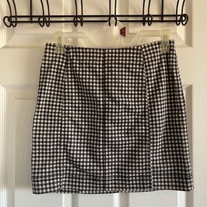 Women’s black&white checkered skirt
